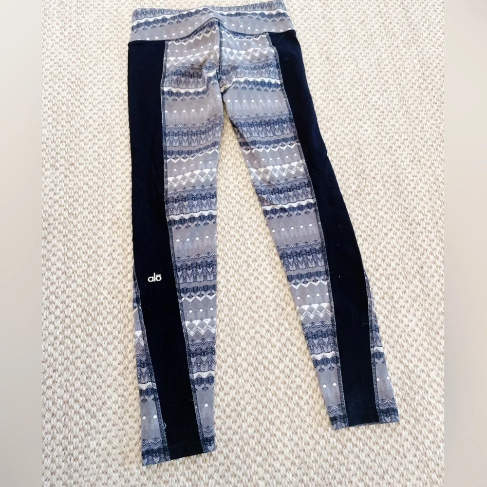 Alo Womens Yoga Performance Leggings Illusion 3 Tribal Print Gray Black Size S